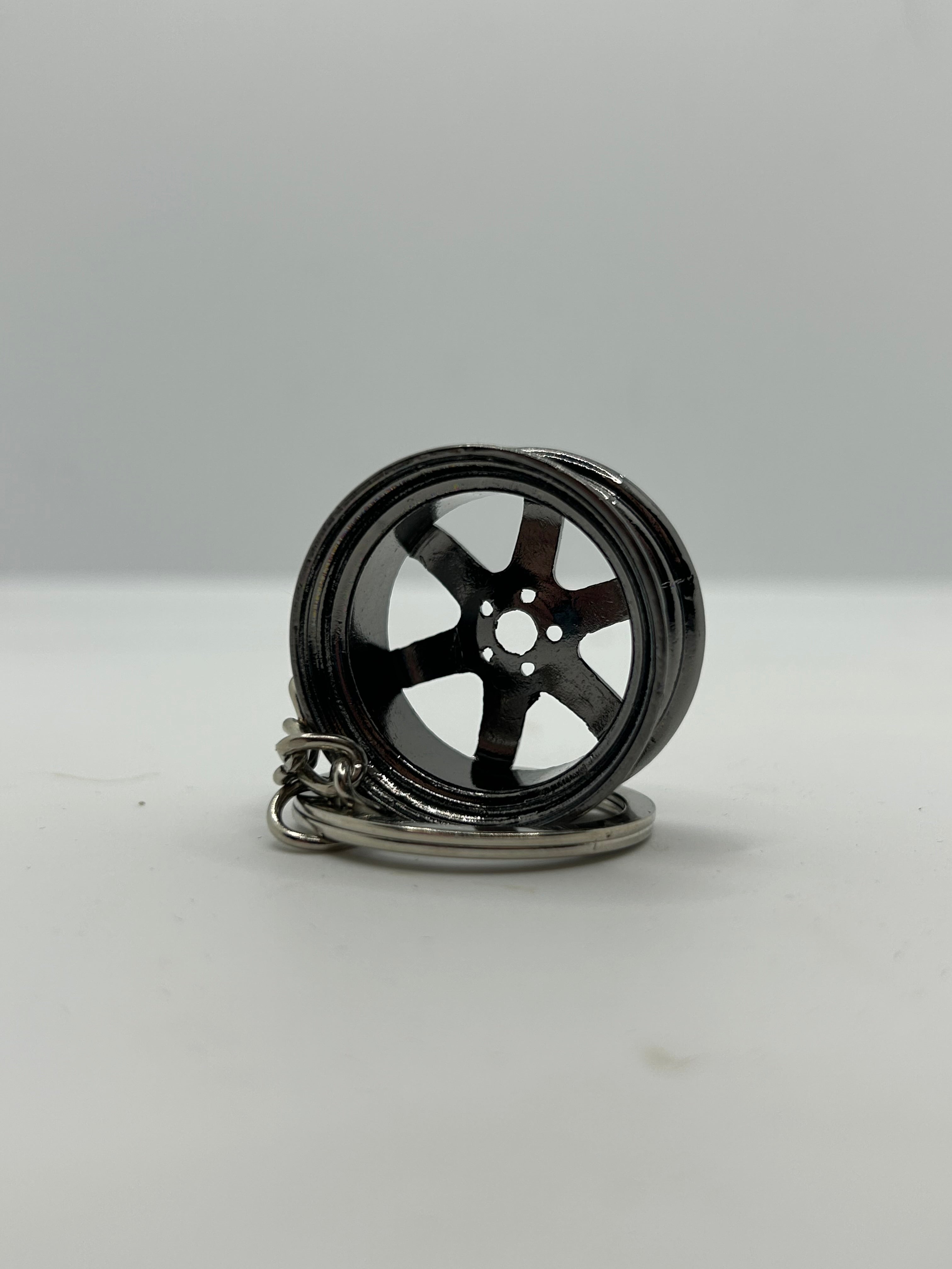 TE37 Wheel Keychain